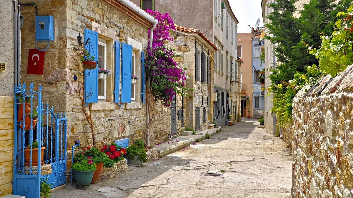 Foça Tarihi Evleri
