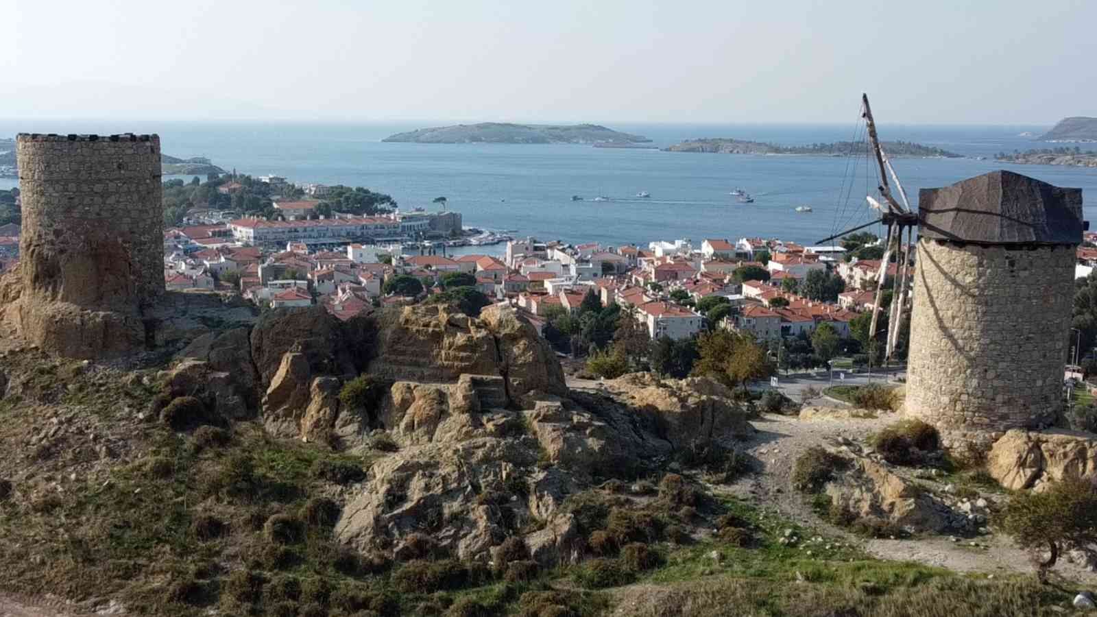 Foça Yel Değirmenleri